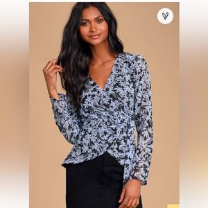 LULUS black and blue flowered wrap top, long sleeves, size L, EUC